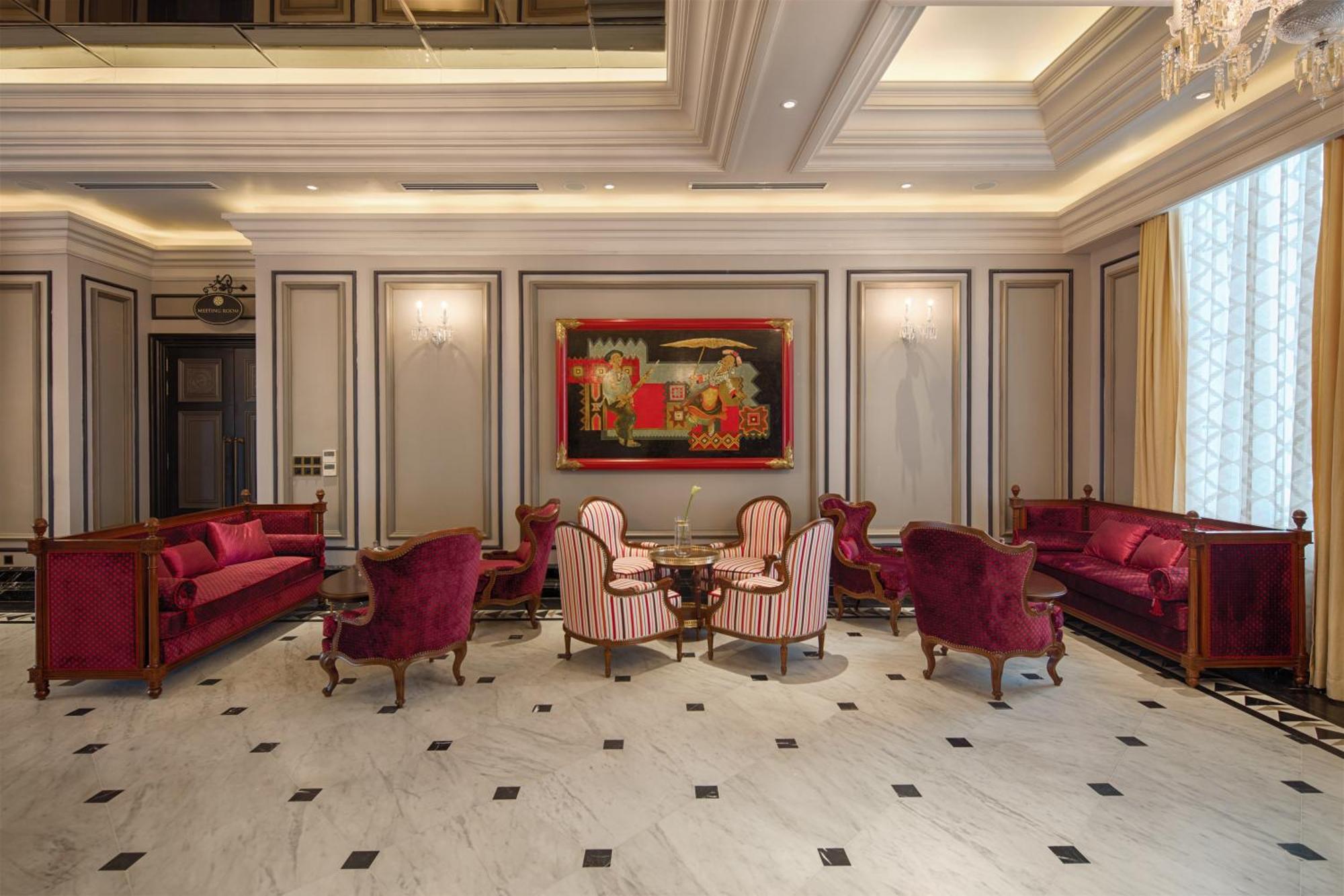 Silk Path Grand Sapa Resort & Spa Exteriör bild The lobby of the hotel