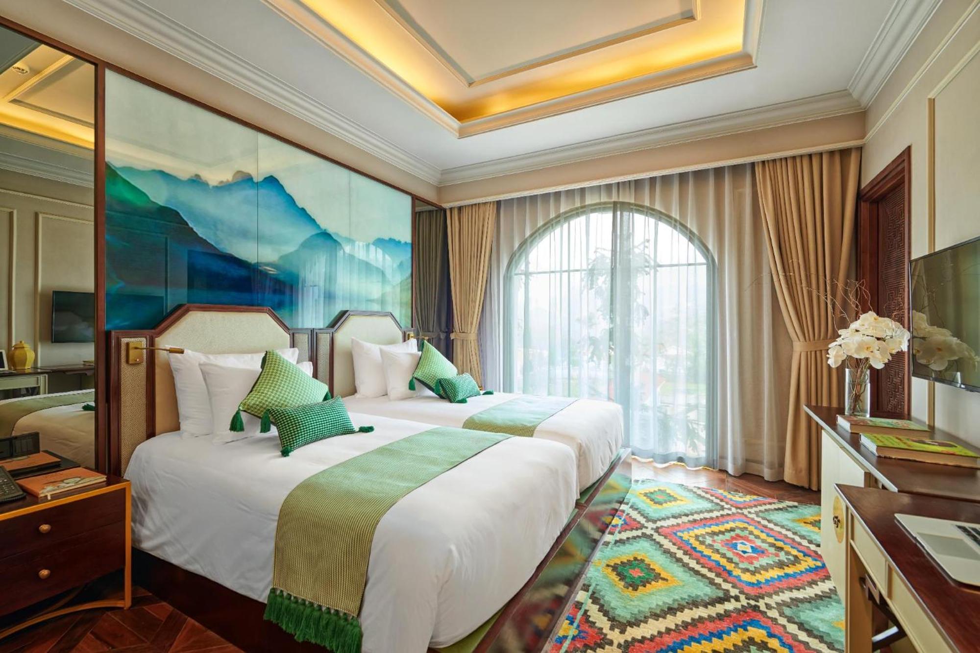 Silk Path Grand Sapa Resort & Spa Exteriör bild Deluxe Room