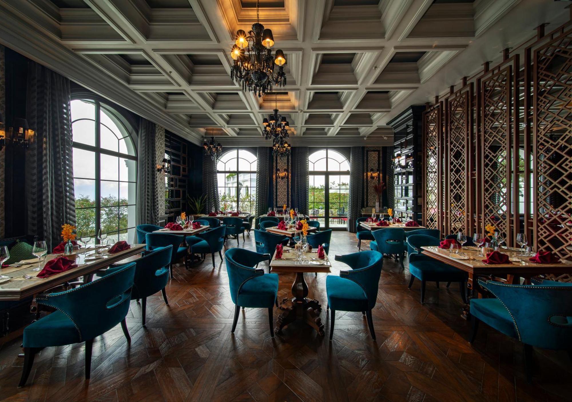 Silk Path Grand Sapa Resort & Spa Exteriör bild The restaurant