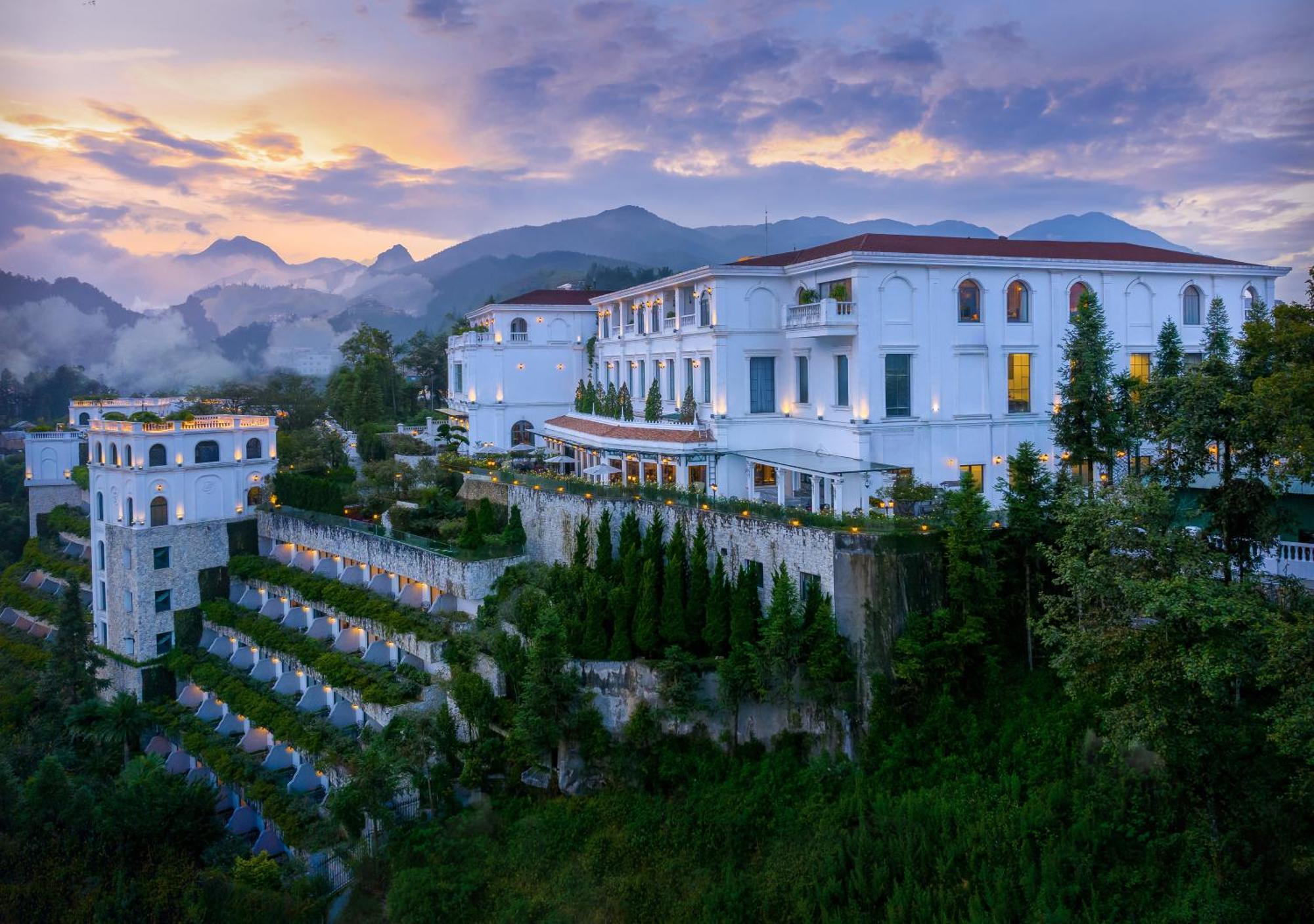 Silk Path Grand Sapa Resort & Spa Exteriör bild The Westin Changi