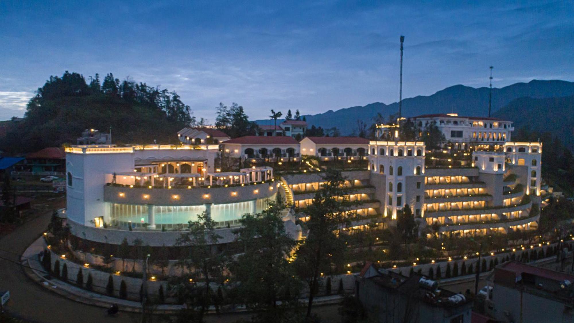 Silk Path Grand Sapa Resort & Spa Exteriör bild Dalat Palace Hotel